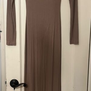 Elegant Brown Long Sleeve Dress